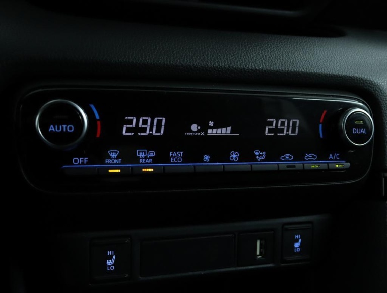 Toyota Yaris - 1.5 Hybrid Executive 7