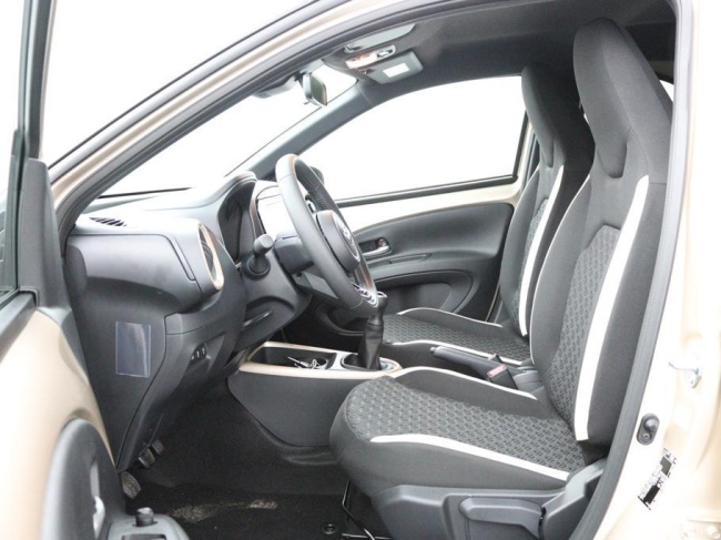 Toyota Aygo X - 1.0 VVT-i MT Pulse