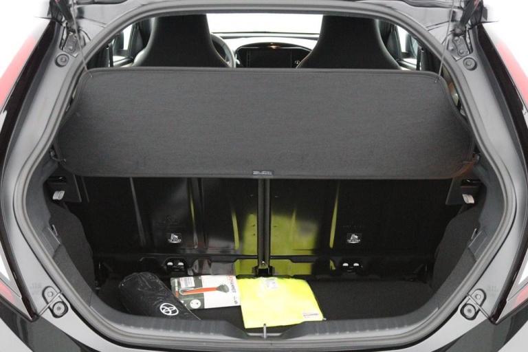 Toyota Aygo X - 1.0 VVT-i MT Pulse 22