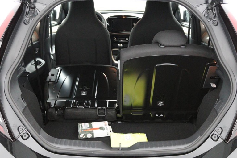 Toyota Aygo X - 1.0 VVT-i MT Pulse 23