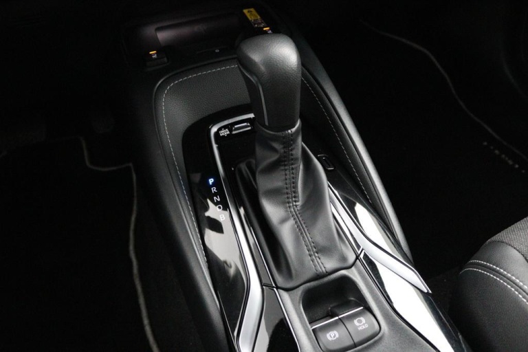 Toyota Corolla Touring Sports - 1.8 Hybrid First Edition 26