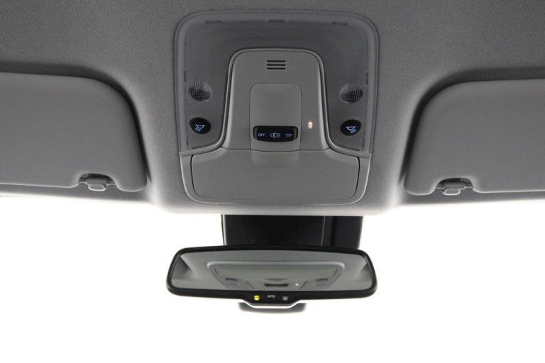Toyota Prius - 1.8 Plug-in Executive 32