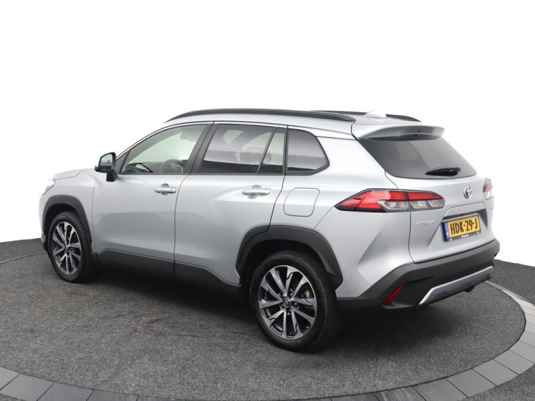 Toyota Corolla Cross - 2.0 High Power Hybrid First Edition 12