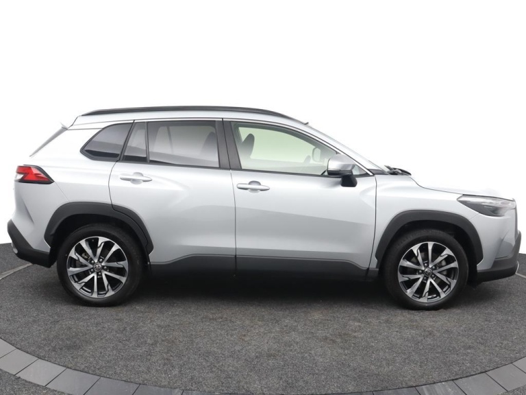 Toyota Corolla Cross - 2.0 High Power Hybrid First Edition 13