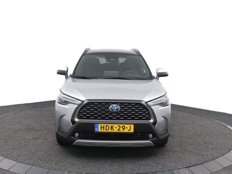 Toyota Corolla Cross - 2.0 High Power Hybrid First Edition 16