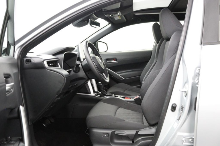 Toyota Corolla Cross - 2.0 High Power Hybrid First Edition 17