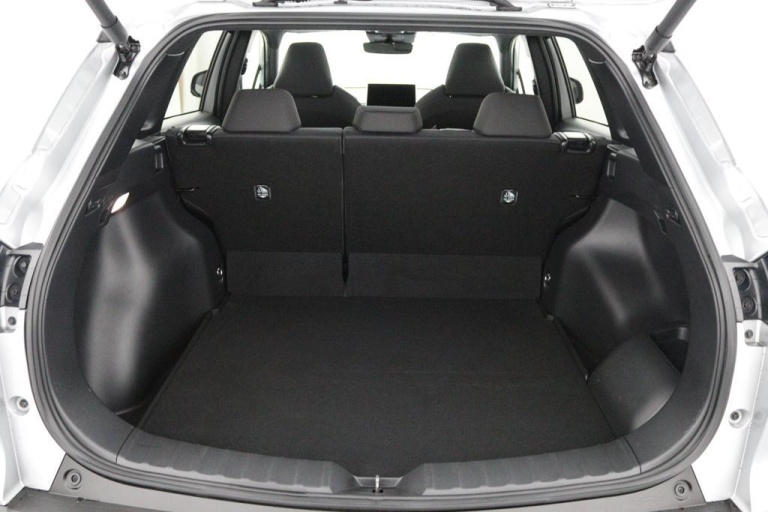 Toyota Corolla Cross - 2.0 High Power Hybrid First Edition 23