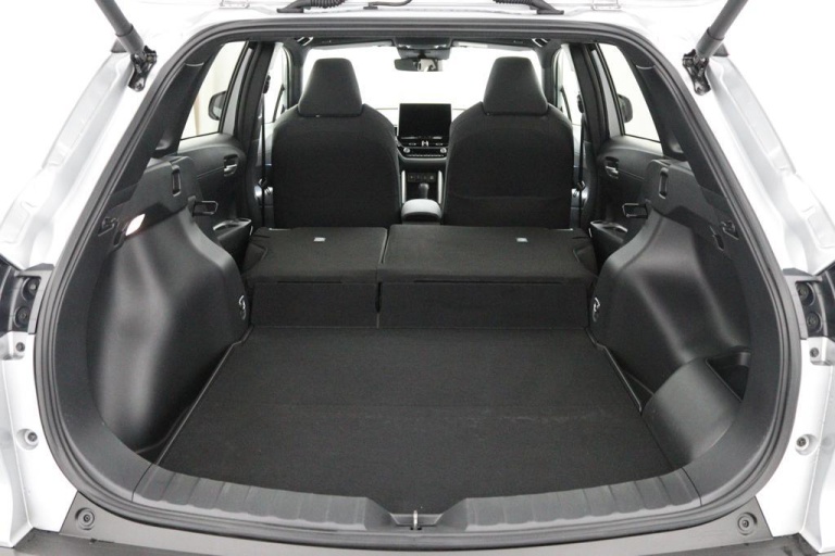 Toyota Corolla Cross - 2.0 High Power Hybrid First Edition 25