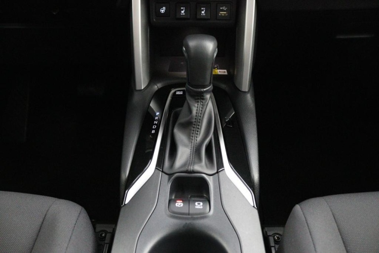 Toyota Corolla Cross - 2.0 High Power Hybrid First Edition 26