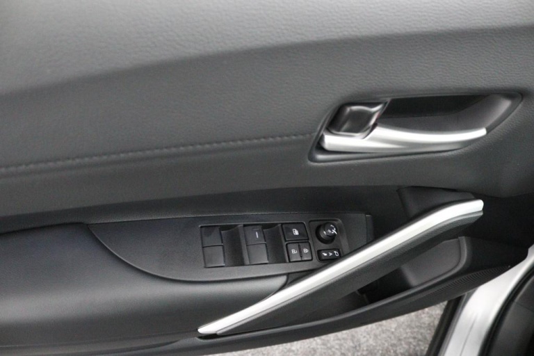 Toyota Corolla Cross - 2.0 High Power Hybrid First Edition 28