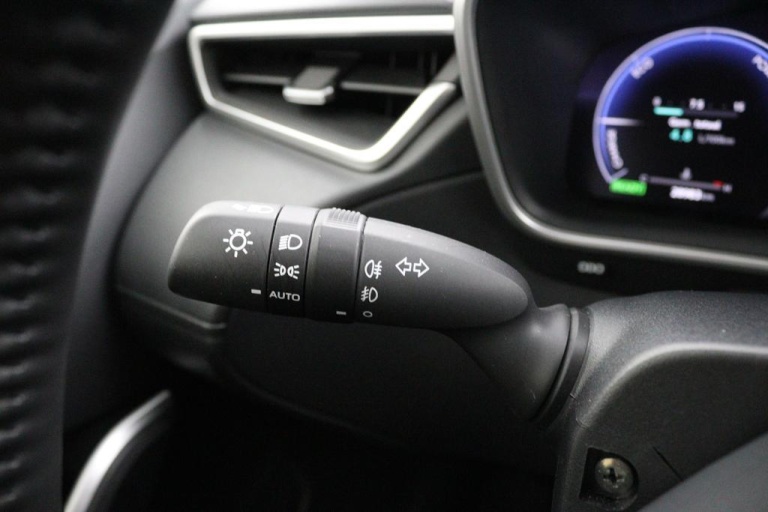 Toyota Corolla Cross - 2.0 High Power Hybrid First Edition 30