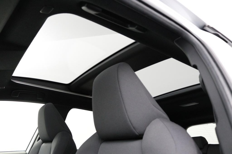 Toyota Corolla Cross - 2.0 High Power Hybrid First Edition 38