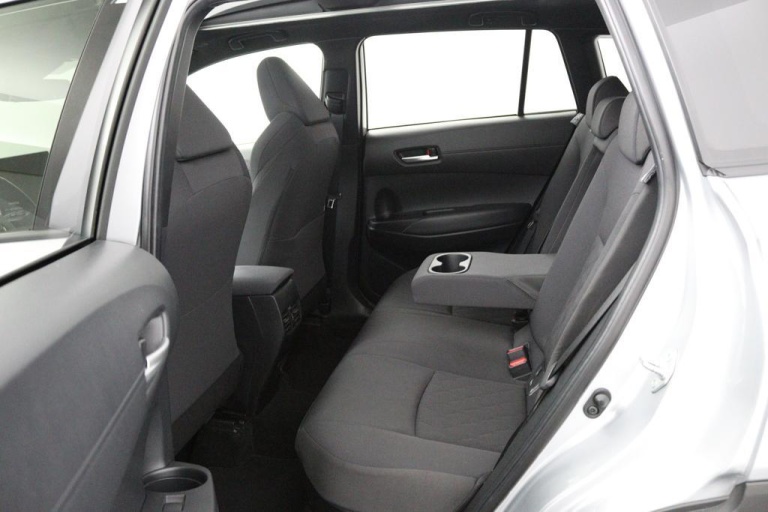 Toyota Corolla Cross - 2.0 High Power Hybrid First Edition 40