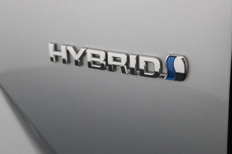 Toyota Corolla Cross - 2.0 High Power Hybrid First Edition 43