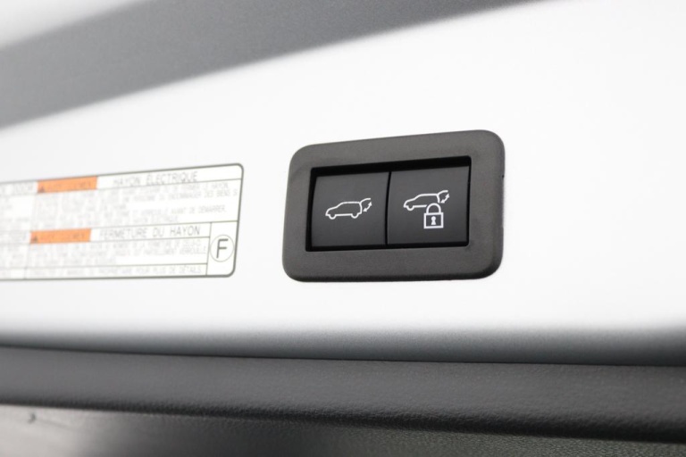 Toyota Corolla Cross - 2.0 High Power Hybrid First Edition 45