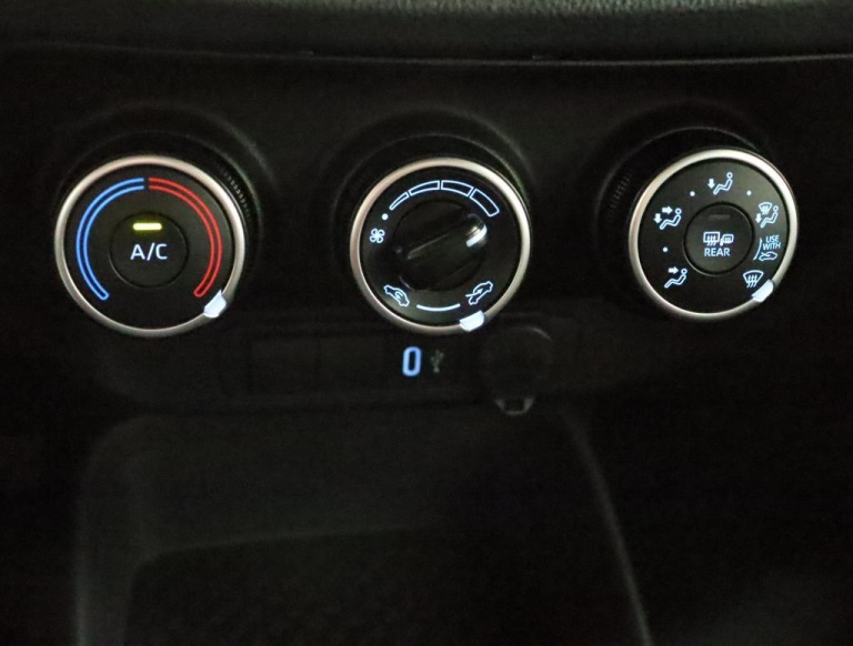 Toyota Aygo X - 1.0 VVT-i MT Play 7