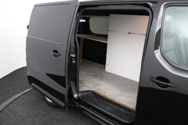 Toyota PROACE Worker - 2.0 D-4D Navigator Long 18