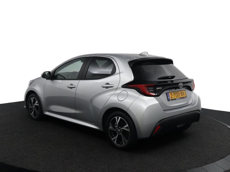 Toyota Yaris - 1.5 Hybrid 115 First Edition 4
