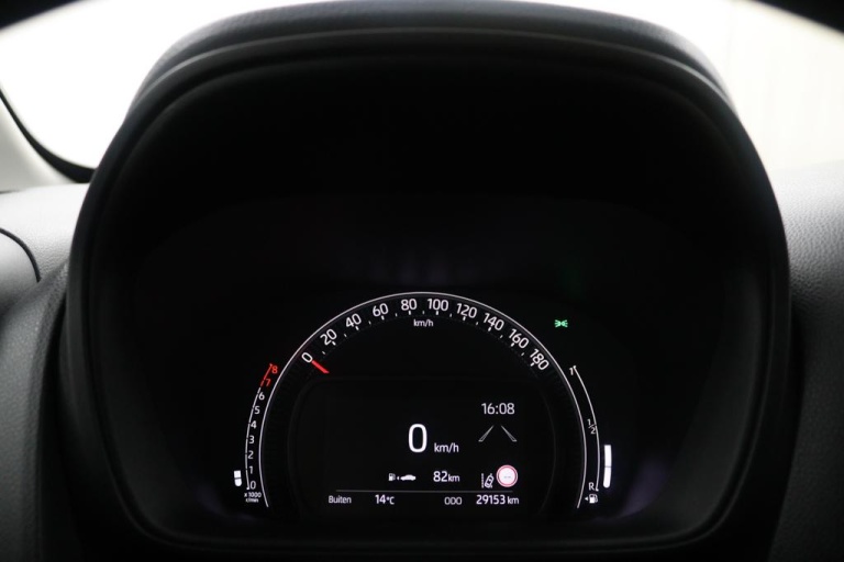 Toyota Aygo X - 1.0 VVT-i MT first 21