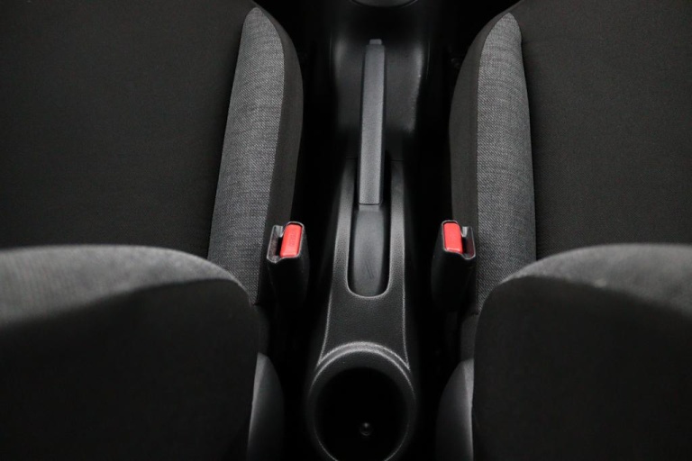 Toyota Aygo X - 1.0 VVT-i MT first 26