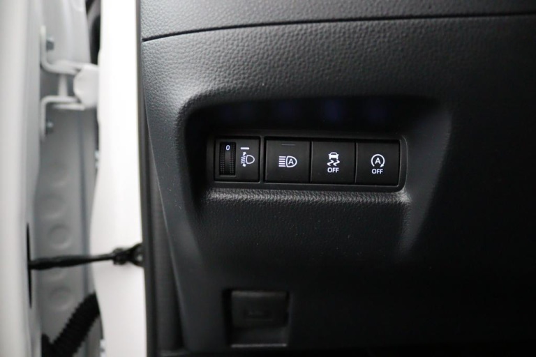Toyota Aygo X - 1.0 VVT-i MT first 28