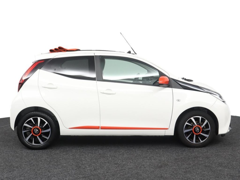 Toyota Aygo - 1.0 VVT-i x-otic 13