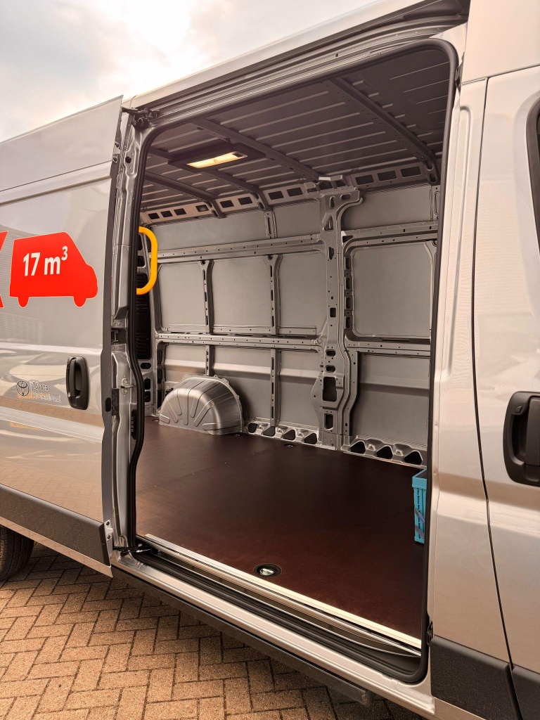 Toyota PROACE Max Elec - 3.5t L3H2 Navigator Heavy 110 kWh 16