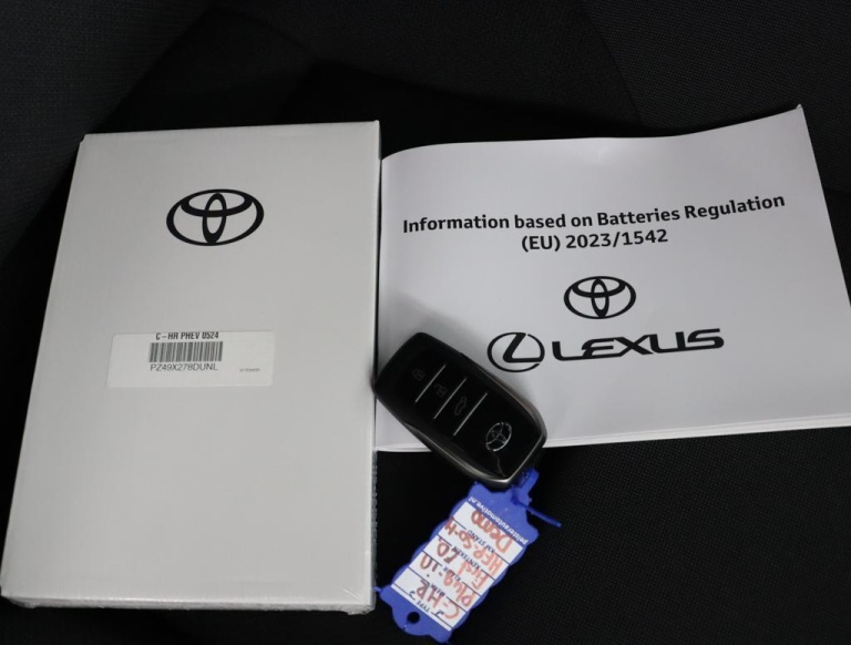 Toyota C-HR - 2.0 Plug-in Hybrid 220 First Edition 11