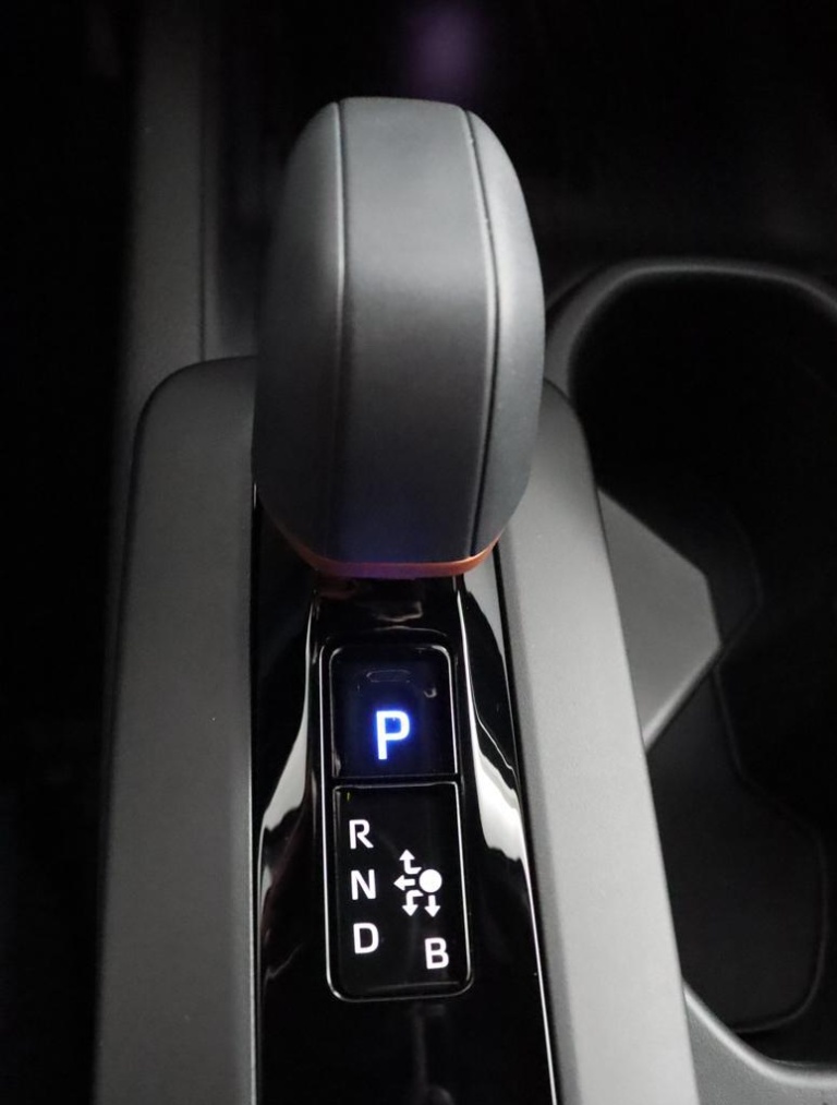 Toyota C-HR - 2.0 Plug-in Hybrid 220 First Edition 26
