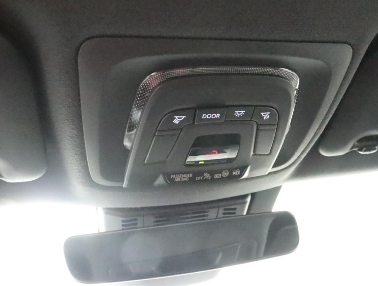 Toyota C-HR - 2.0 Plug-in Hybrid 220 First Edition 32
