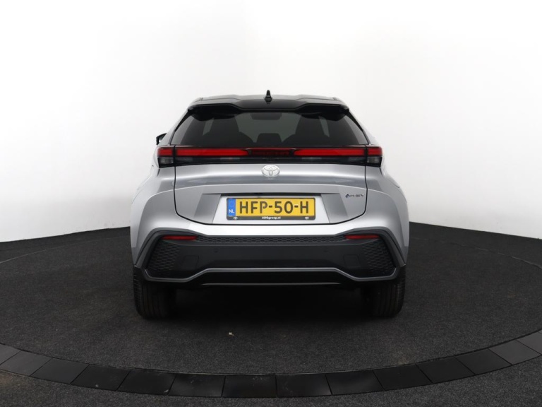 Toyota C-HR - 2.0 Plug-in Hybrid 220 First Edition 35