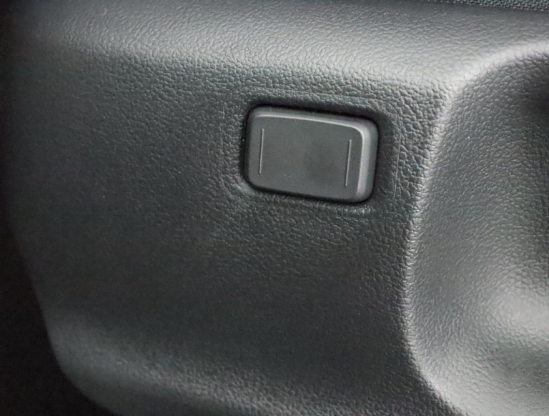 Toyota C-HR - 2.0 Plug-in Hybrid 220 First Edition 42
