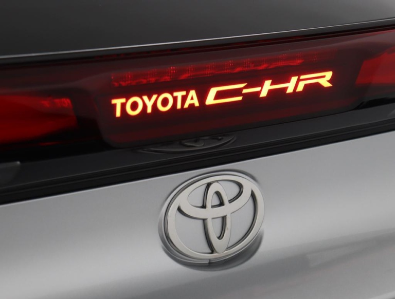 Toyota C-HR - 2.0 Plug-in Hybrid 220 First Edition 43