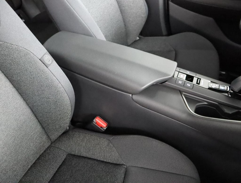 Toyota C-HR - 1.8 Hybrid 140 Active 66