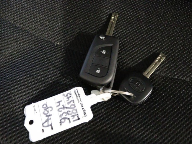 Toyota Aygo X - 1.0 VVT-i MT Play