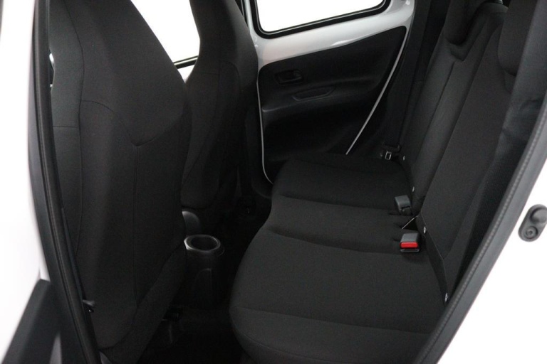 Toyota Aygo X - 1.0 VVT-i MT Play 18