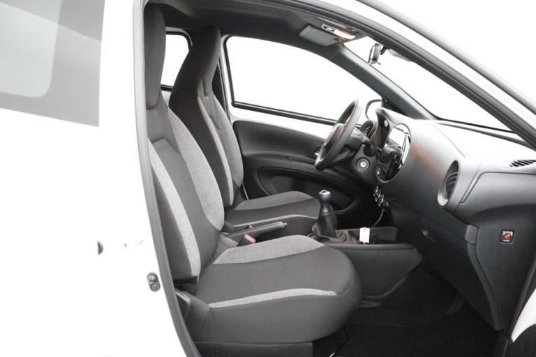 Toyota Aygo X - 1.0 VVT-i MT Play 22