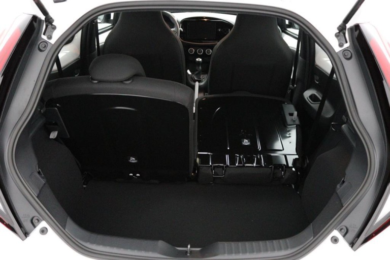 Toyota Aygo X - 1.0 VVT-i MT Play 24