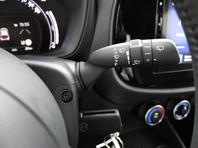 Toyota Aygo X - 1.0 VVT-i MT Play