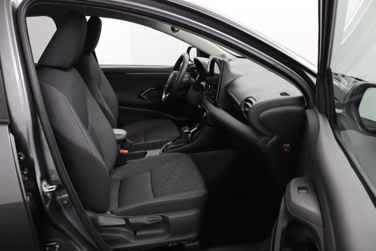 Toyota Yaris - 1.5 Hybrid 115 First Edition 11