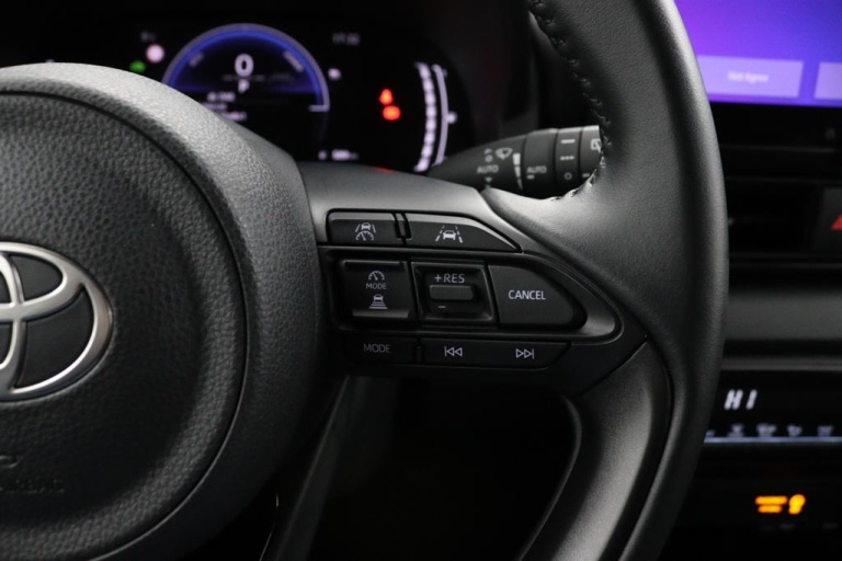 Toyota Yaris - 1.5 Hybrid 115 First Edition 19