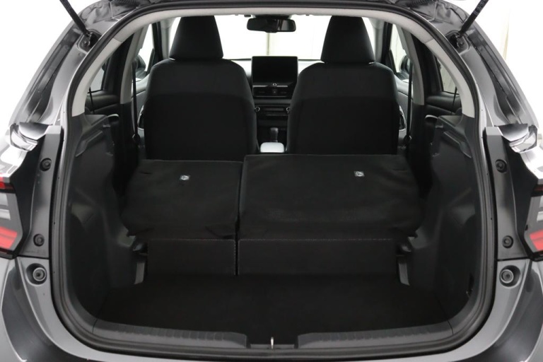 Toyota Yaris - 1.5 Hybrid 115 First Edition 26