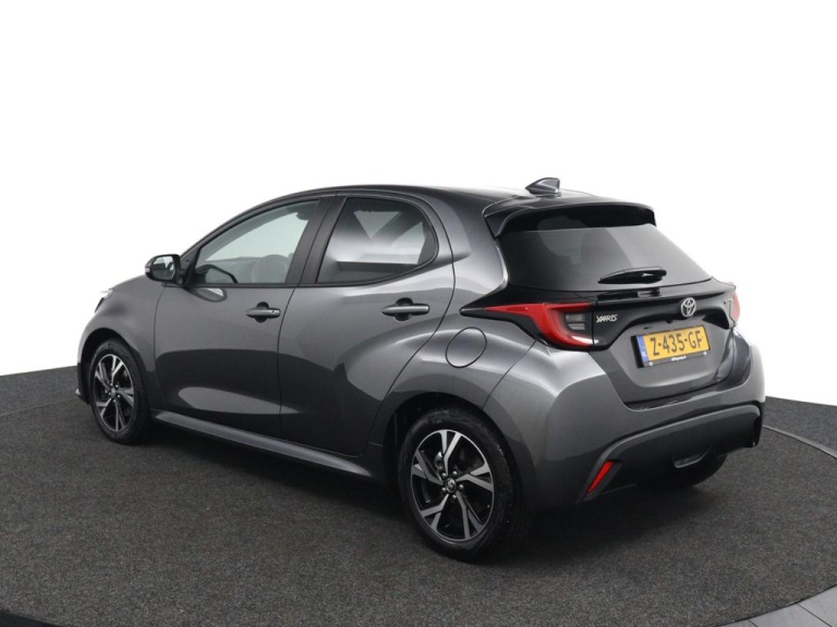Toyota Yaris - 1.5 Hybrid 115 First Edition 4