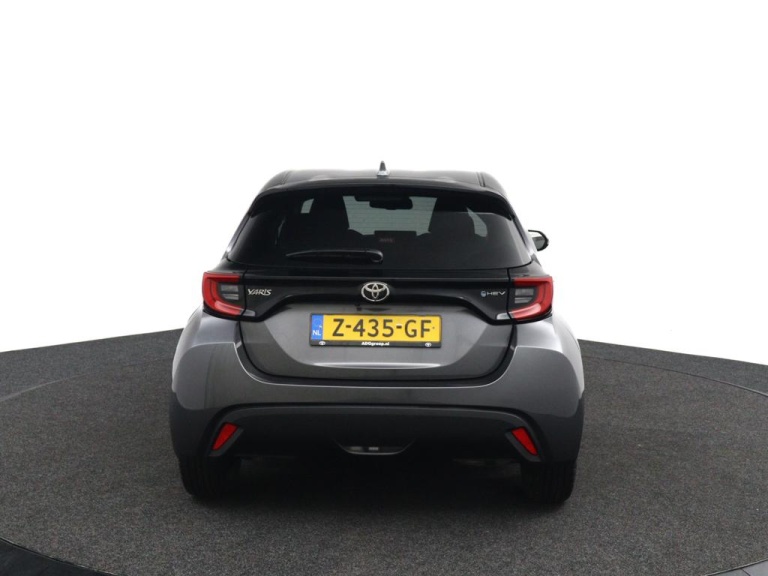 Toyota Yaris - 1.5 Hybrid 115 First Edition 8