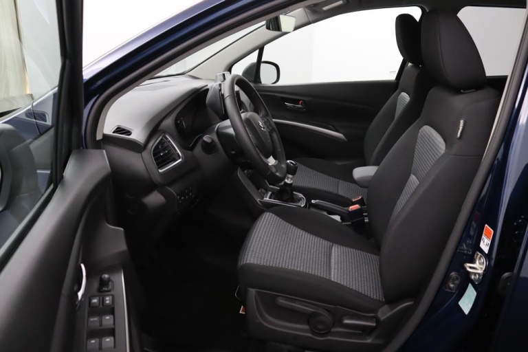 Suzuki S-Cross - 1.4 Boosterjet Select Smart Hybrid 9