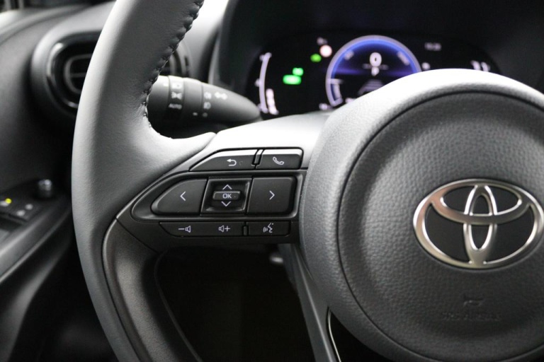 Toyota Yaris - 1.5 Hybrid 115 First Edition 11