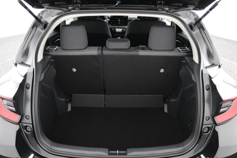 Toyota Yaris - 1.5 Hybrid 115 First Edition 14