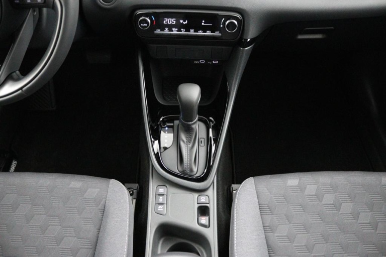 Toyota Yaris - 1.5 Hybrid 115 First Edition 17