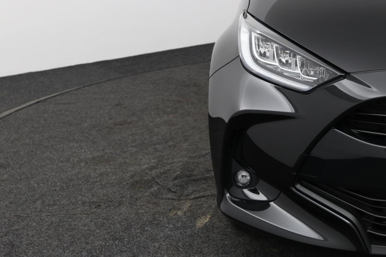 Toyota Yaris - 1.5 Hybrid 115 First Edition 27