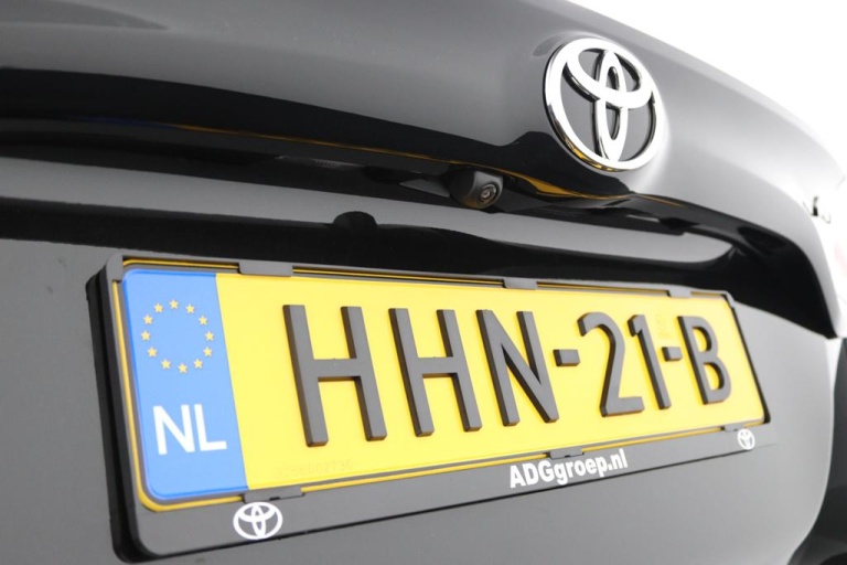 Toyota Yaris - 1.5 Hybrid 115 First Edition 30